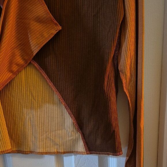 💲1️⃣0️⃣ BundledRib Knit Top Colorblock Long Sleeve Exposed Seams Y2K Trend Sz M - Picture 7 of 9